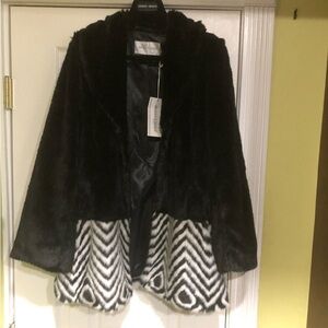 NEW  BLK & white faux DIAMOND mink 3/4 CAR length jacket.  MED size 8/10